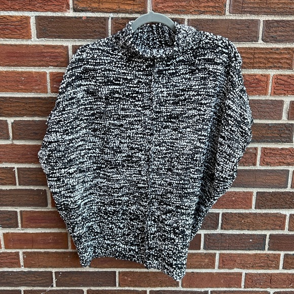 Elan Turtleneck Wrap Short-Sleeve Sweater - Picture 7 of 7